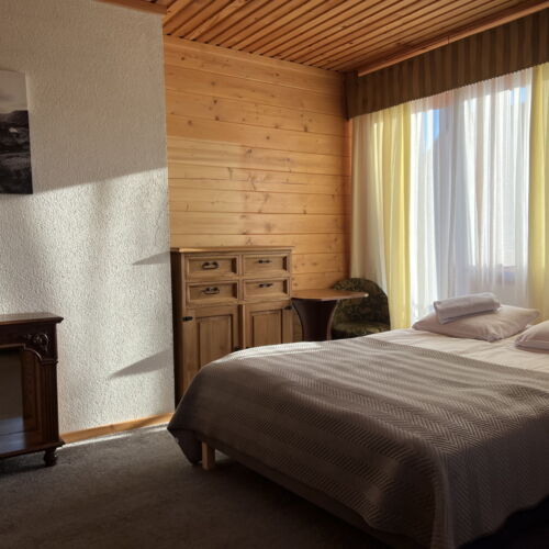 Pokój 3-osobowy na poddaszu z widokiem na góry