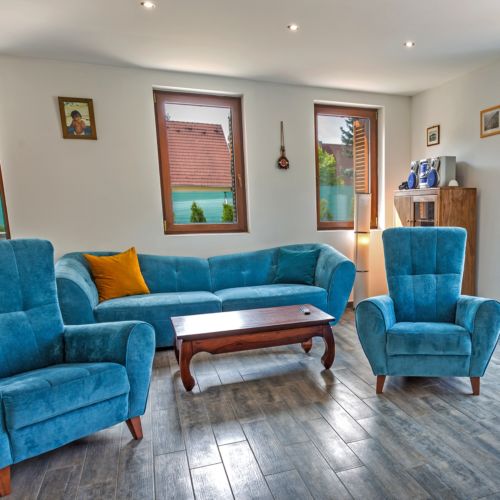 Whole House Villa for 10 Persons with LCD/Plasma TV