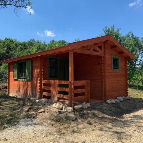 Camera dubla la parter întreaga unitate (se poate solicita pat suplimentar)