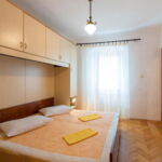Apartman s klimatizací s terasou s manželskou postelí s 1 ložnicí