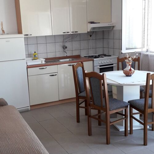 Apartament 6-osobowy z klimatyzacją z widokiem na morze z 3 pomieszczeniami sypialnianymi