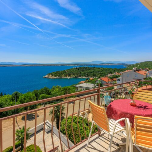 Pogled na more Na katu apartman za 4 osoba(e) sa 2 spavaće(om) sobe(om)