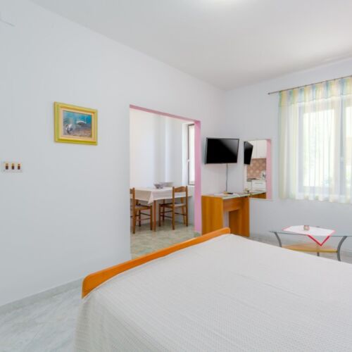 Apartament 2-osobowy z klimatyzacją na parterze z 1 pomieszczeniem sypialnianym