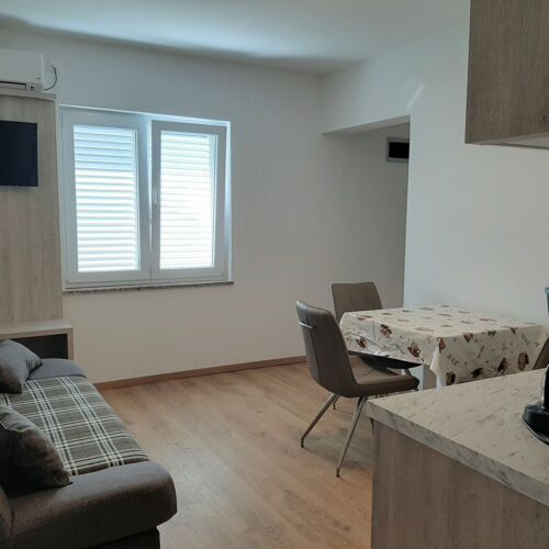 Apartament 3-osobowy z klimatyzacją na piętrze z 2 pomieszczeniami sypialnianymi