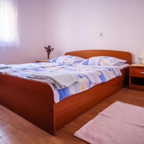 Apartament cu aer condiționat cu vedere spre mare cu 2 camere pentru 4 pers.