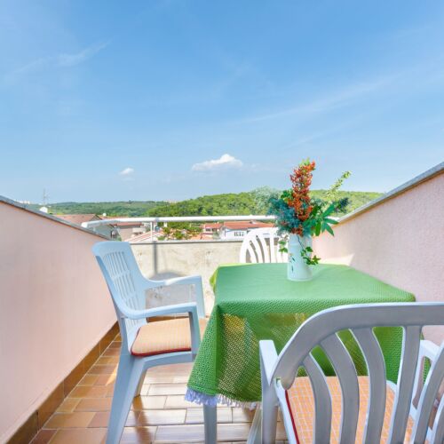 Apartament la mansardă cu aer condiționat cu 1 camera pentru 3 pers.