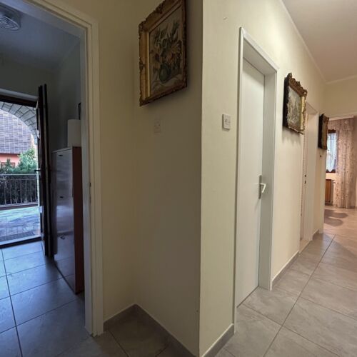 Apartament 4-osobowy na piętrze z widokiem na morze z 2 pomieszczeniami sypialnianymi