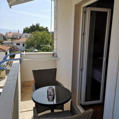 Apartament 3-osobowy z klimatyzacją z widokiem na morze z 2 pomieszczeniami sypialnianymi