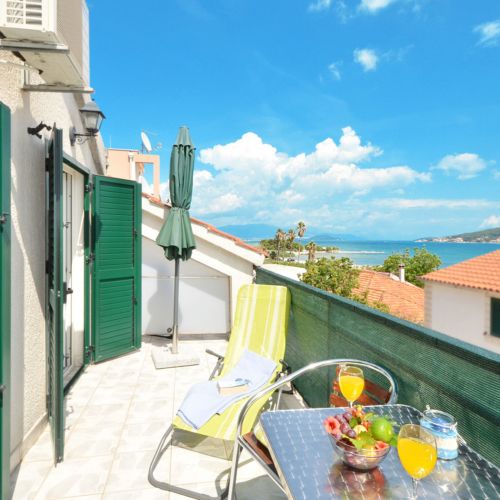 Apartament cu aer condiționat cu vedere spre mare cu 1 camera pentru 2 pers.