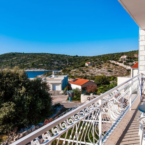 3-Zimmer-Apartment für 6 Personen mit Balkon und Aussicht auf das Meer A-1101-b