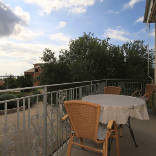 Apartament 4-osobowy z klimatyzacją z widokiem na morze z 1 pomieszczeniem sypialnianym A-2518-a