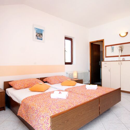 Apartament 4-osobowy z klimatyzacją z widokiem na morze z 1 pomieszczeniem sypialnianym AS-591-a