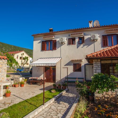 Camera dubla cu aer condiționat cu terasă S-2512-b