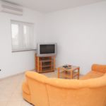 Sea View 2-Room Air Conditioned Apartment for 5 Persons A-5860-a