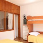 Apartament 4-osobowy z klimatyzacją z widokiem na morze z 1 pomieszczeniem sypialnianym AS-4566-b