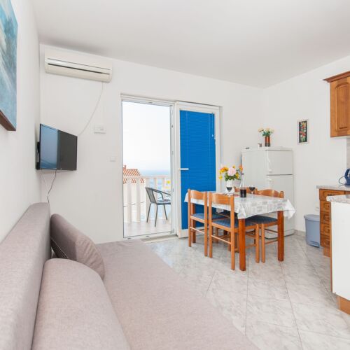 Apartament cu aer condiționat cu vedere spre mare cu 1 camera pentru 4 pers. A-2827-a