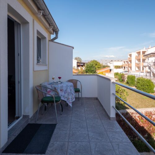 1-Zimmer-Apartment für 2 Personen mit Klimaanlage und Terasse AS-5838-b