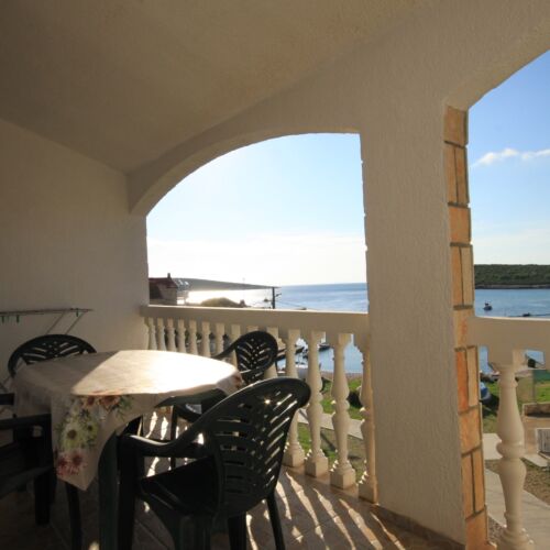 Apartament 4-osobowy z klimatyzacją z widokiem na morze z 2 pomieszczeniami sypialnianymi A-1154-e