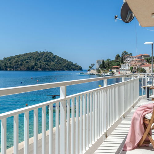 Apartament 5-osobowy z klimatyzacją z widokiem na morze z 2 pomieszczeniami sypialnianymi A-561-a