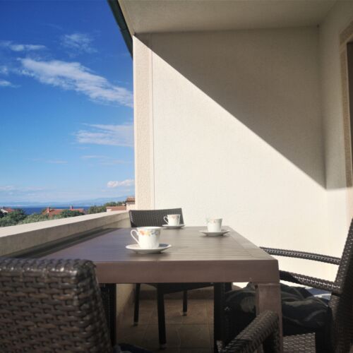 Apartament 6-osobowy z klimatyzacją z widokiem na morze z 4 pomieszczeniami sypialnianymi A-7978-b