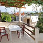 Apartament cu terasă cu 1 camera pentru 4 pers. A-5615-c