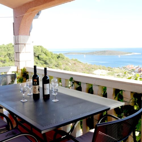 Apartament 4-osobowy z klimatyzacją z widokiem na morze z 2 pomieszczeniami sypialnianymi A-8839-c