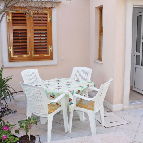 Apartament 3-osobowy z klimatyzacją z tarasem z 1 pomieszczeniem sypialnianym A-6037-a