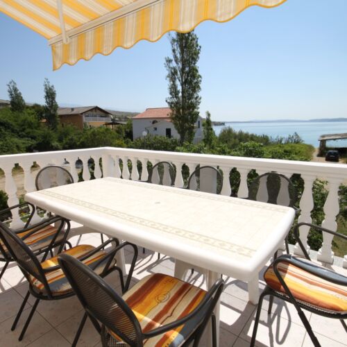 Apartament 8-osobowy z klimatyzacją z widokiem na morze z 3 pomieszczeniami sypialnianymi A-6523-a