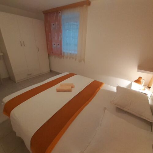 Apartament 4-osobowy z klimatyzacją z tarasem z 1 pomieszczeniem sypialnianym A-11332-a