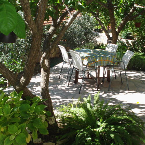 1-Zimmer-Apartment für 2 Personen mit Klimaanlage und Terasse AS-735-a