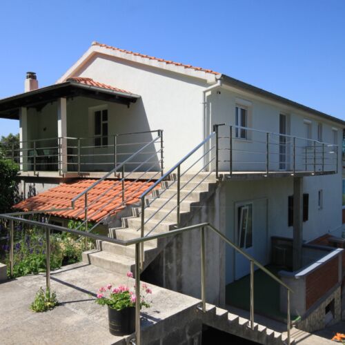 Apartament 3-osobowy z klimatyzacją z tarasem z 1 pomieszczeniem sypialnianym A-8151-a