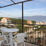 Sea View 5-Room Air Conditioned Apartment for 10 Persons A-747-a