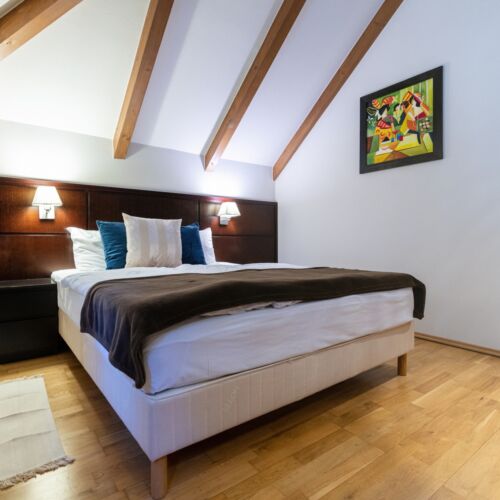 Forest View Twin Room