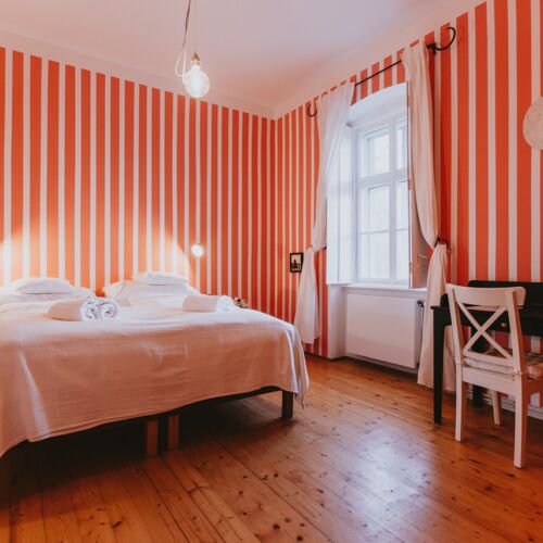 Földszinti Deluxe kétágyas szoba (pótágyazható)