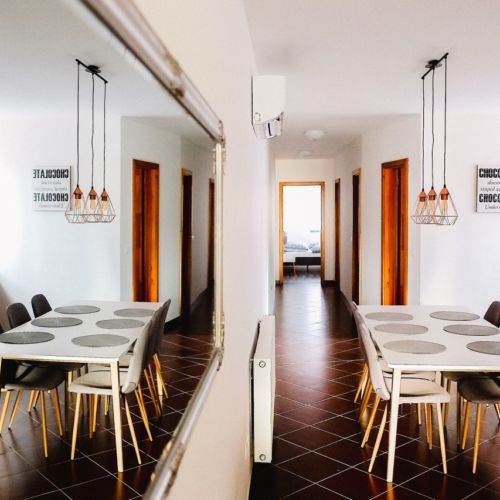 Apartament lux cu vedere spre grădină cu 3 camere pentru 6 pers.