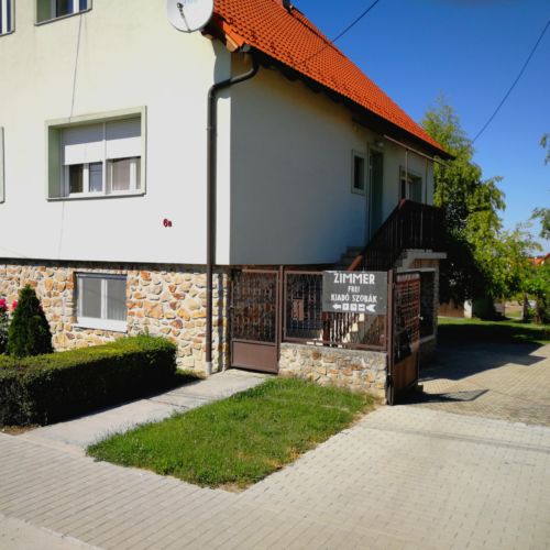 Apartament 4-osobowy na parterze z 2 pomieszczeniami sypialnianymi (możliwa dostawka)