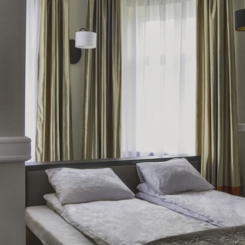 Camera dubla gold cu chicineta proprie (se poate solicita pat suplimentar)