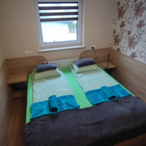 Camera twin la etaj cu vedere spre gradina