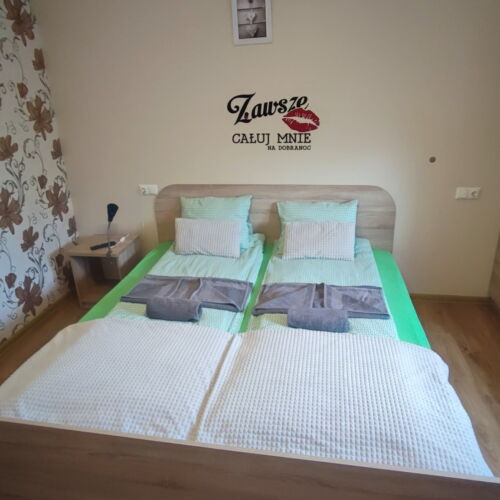 Camera dubla confort la etaj