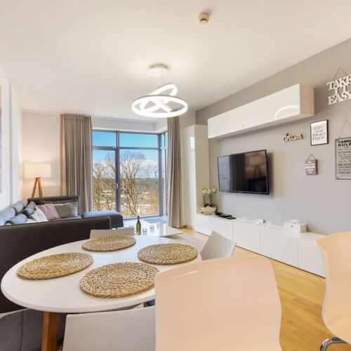 Apartament 6-osobowy Superior częściowy z widokiem na morze z 2 pomieszczeniami sypialnianymi