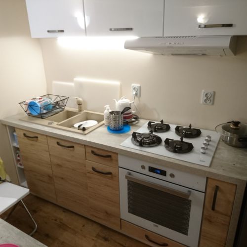 Basement Triple Room with Shared Bathroom