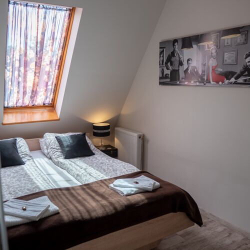 Apartament la mansardă cu aer condiționat cu 1 camera pentru 2 pers.