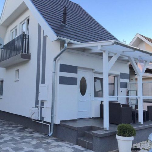 Casă de vară întreaga unitate cu aer condiționat pentru 6 pers. (se inchirieaza doar integral)