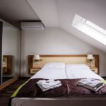 Tetőtéri légkondicionált franciaágyas szoba