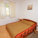 Klimatiziran soba sa francuskim krevetom (za 2 osoba(e)) S-448-b