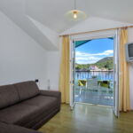 Sea View 1-Room Air Conditioned Apartment for 5 Persons A-2073-f