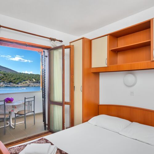 Apartament 4-osobowy z klimatyzacją z widokiem na morze z 1 pomieszczeniem sypialnianym A-5231-b