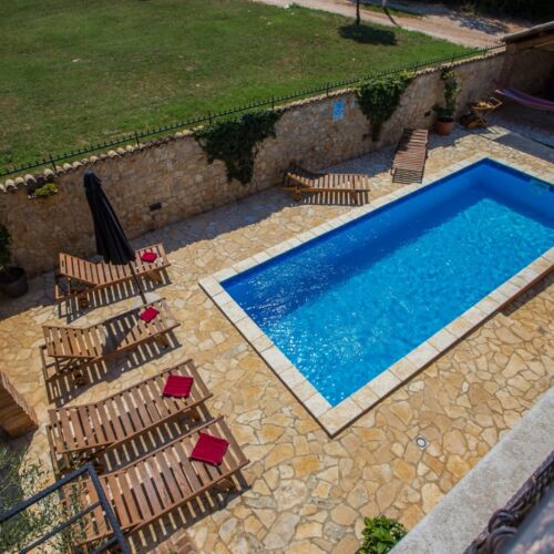 Apartament 4-osobowy z klimatyzacją z tarasem z 3 pomieszczeniami sypialnianymi