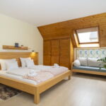 Obiteljski Klimatiziran apartman za 5 osoba(e) sa 2 spavaće(om) sobe(om)