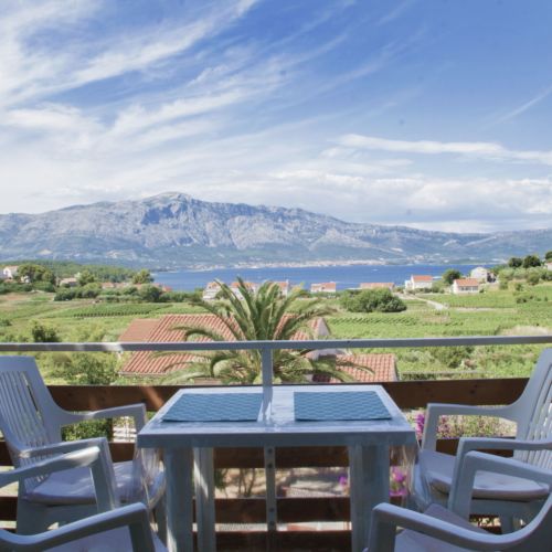 Apartament 4-osobowy z balkonem z widokiem na morze z 2 pomieszczeniami sypialnianymi